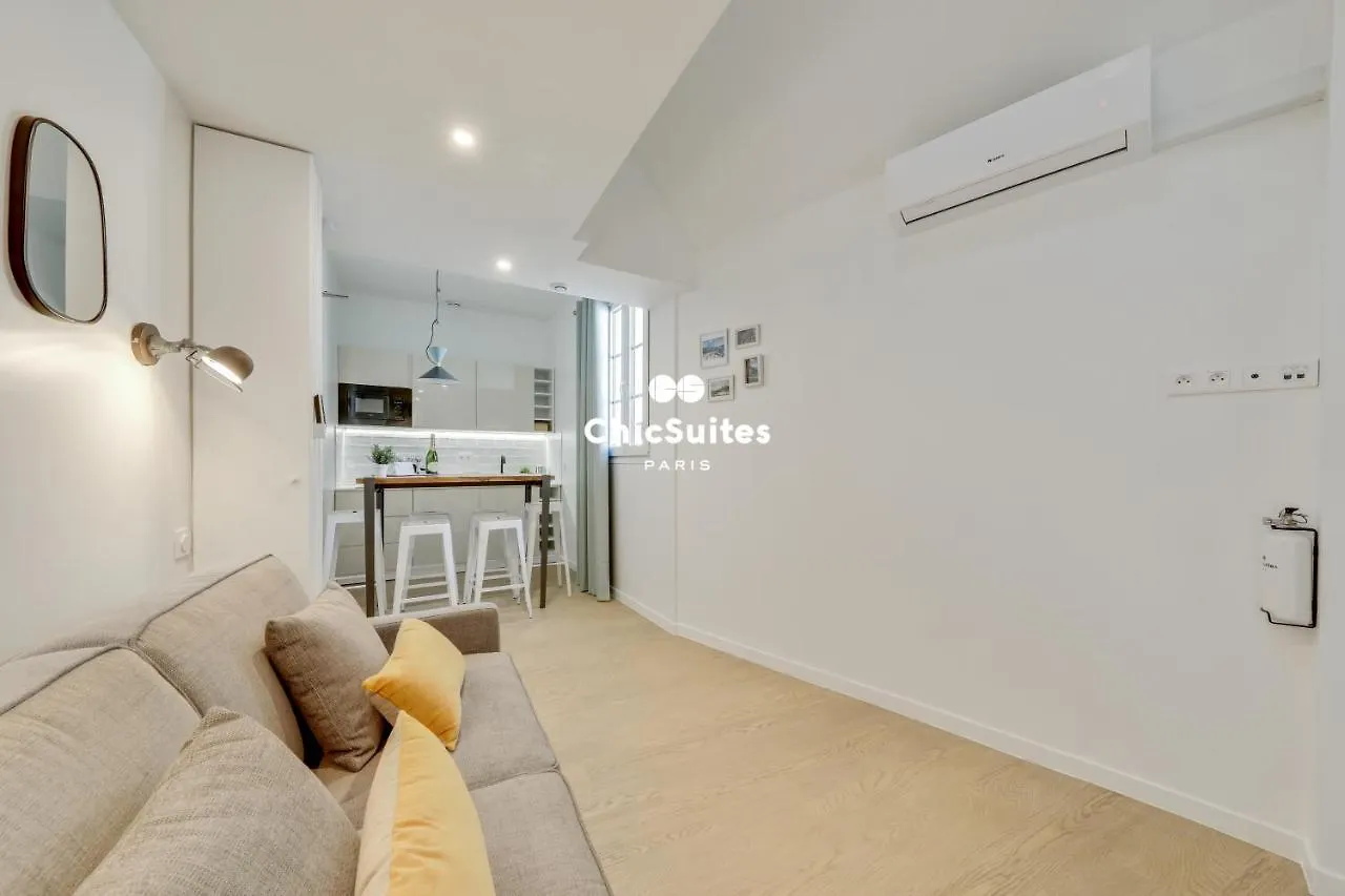 Bastille Chicsuites *